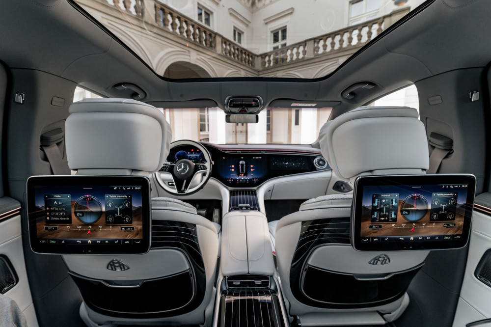 Mercedes-Maybach EQS 680 SUV